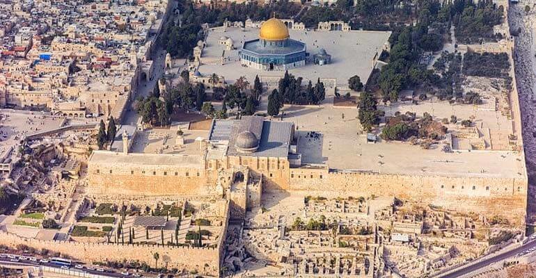 Al-Aqsa Mosque - one of the largest mosques 